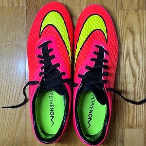 Nike Hypervenom Soccer Cleats Size 9.5